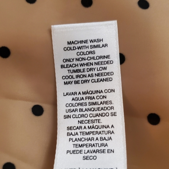 Chicos Women’s Size 3 (L/16) Tan Quilted Zip Up Lightweight Front Pockets Jacket - Picture 9 of 9